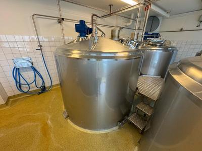 Overview picture of 2014 Bujalski ZBM-03-7 s/s vertical storage tank 7.187L